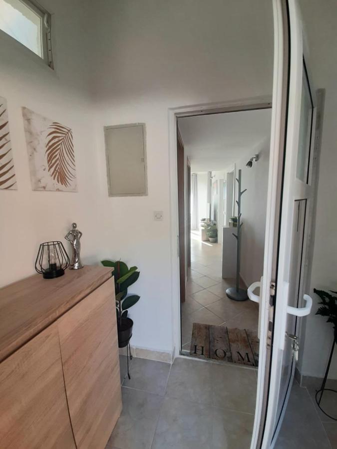 Apartment Natali Каштел-Стари Экстерьер фото