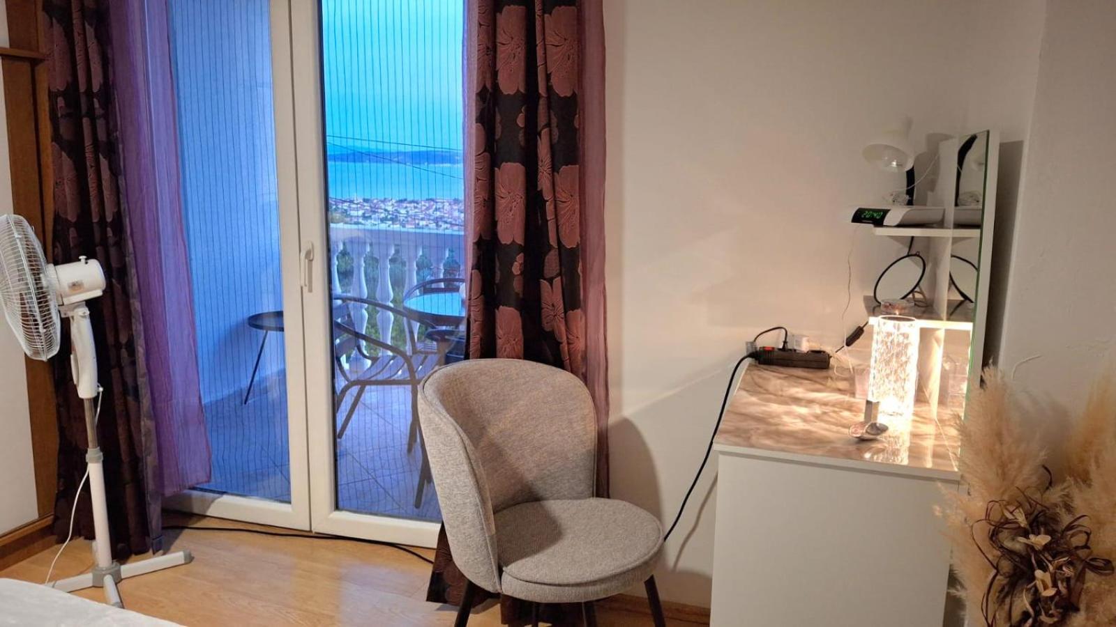 Apartment Natali Каштел-Стари Экстерьер фото